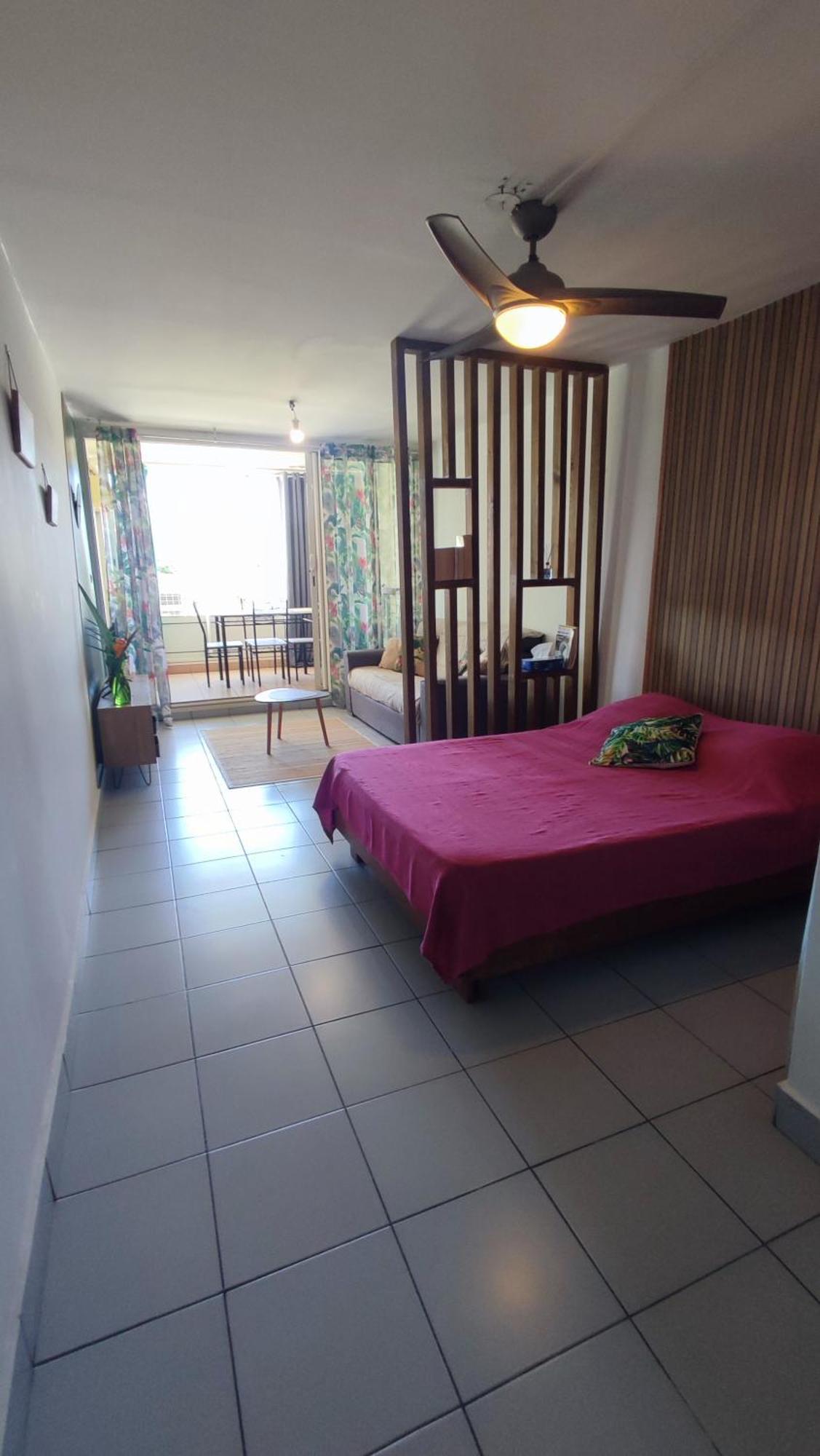 Les Franciseas Apartment Сен Жилс ле Бен Екстериор снимка
