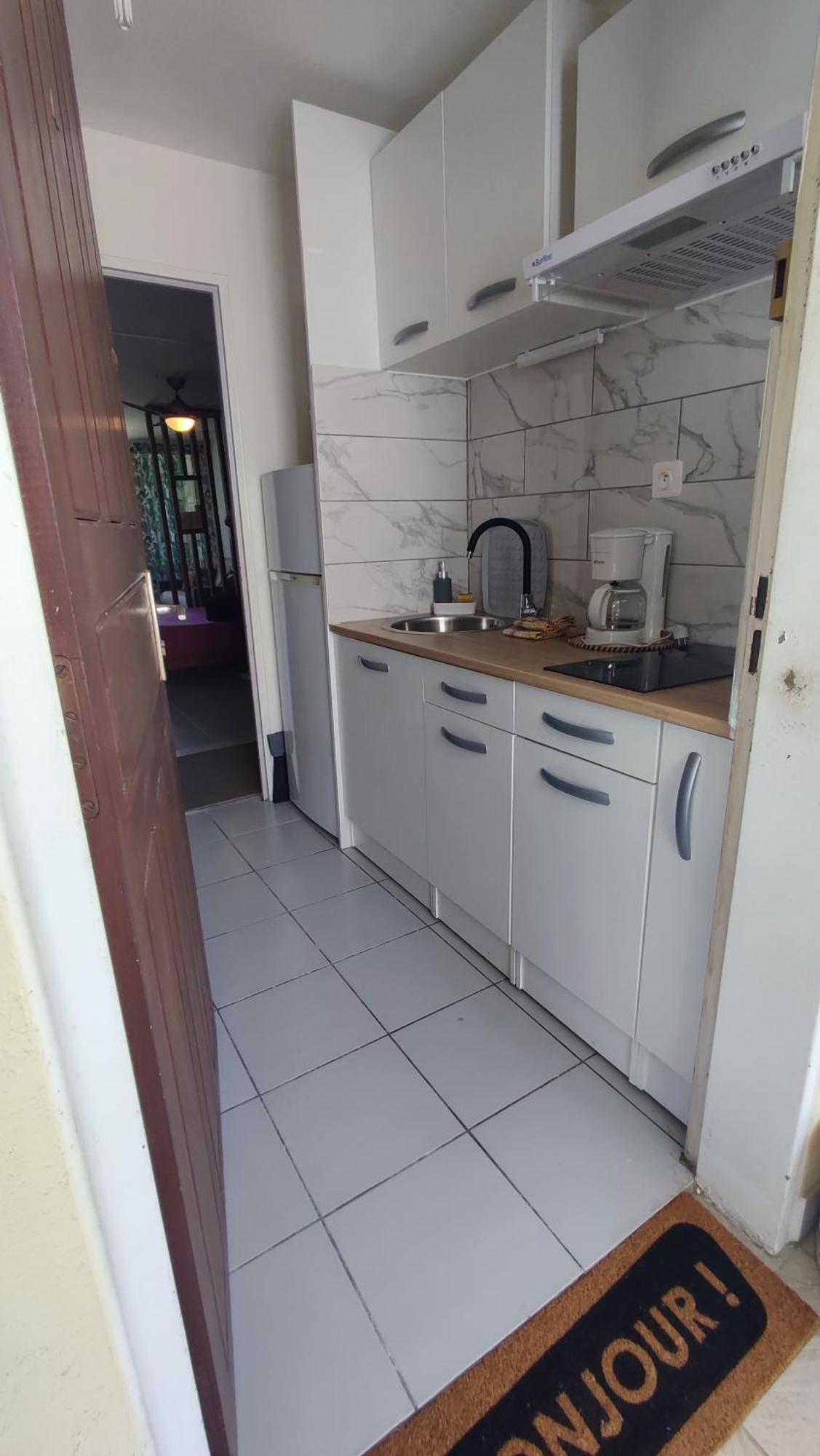 Les Franciseas Apartment Сен Жилс ле Бен Екстериор снимка