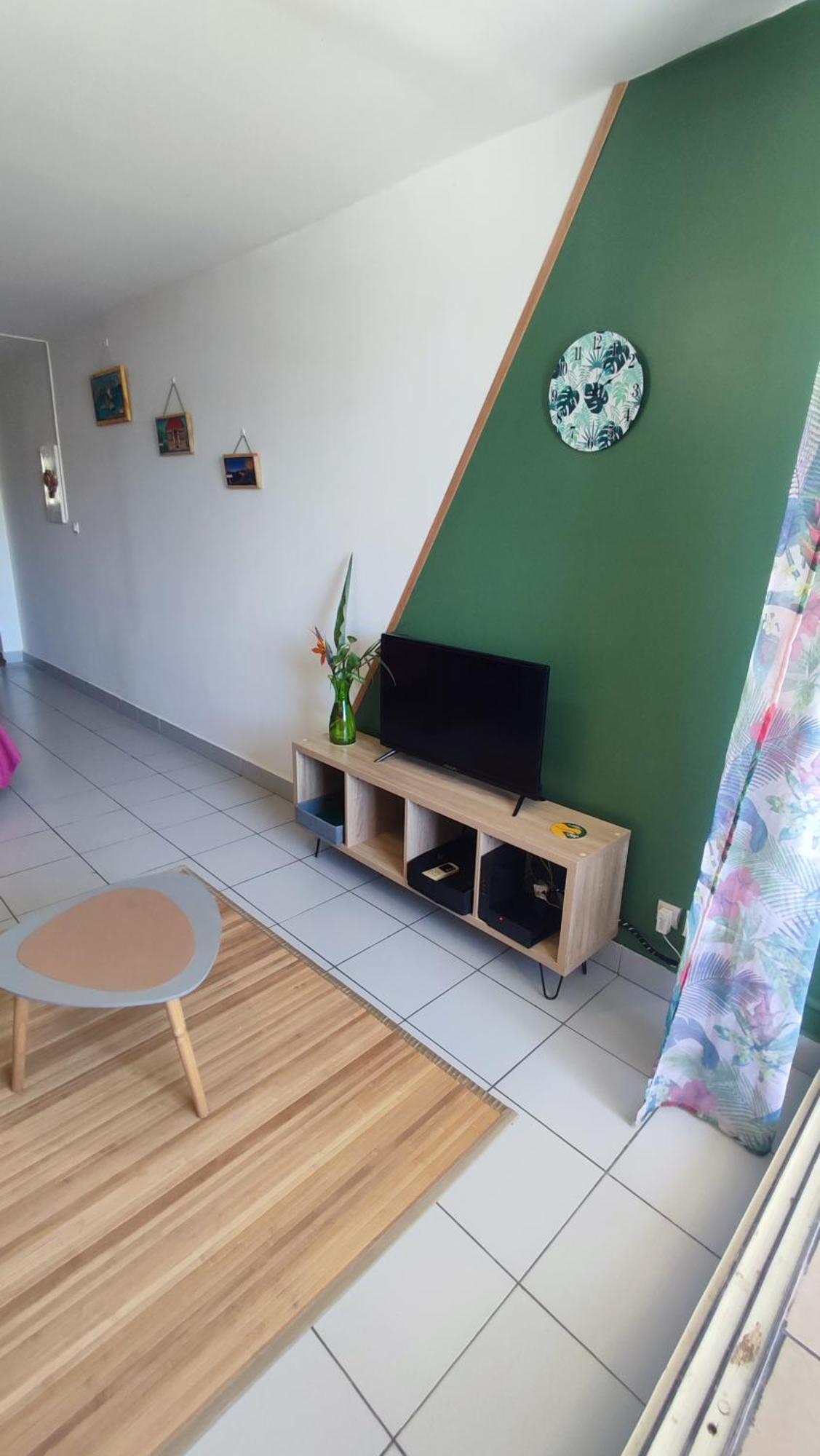 Les Franciseas Apartment Сен Жилс ле Бен Екстериор снимка